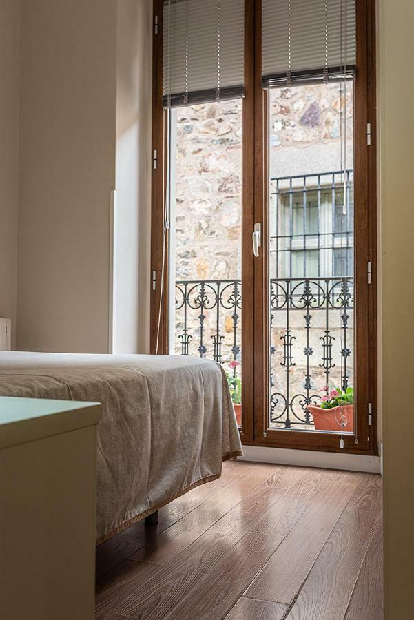 Domus Seleqtia Plaza De Santiago Apartment Caceres Exterior photo
